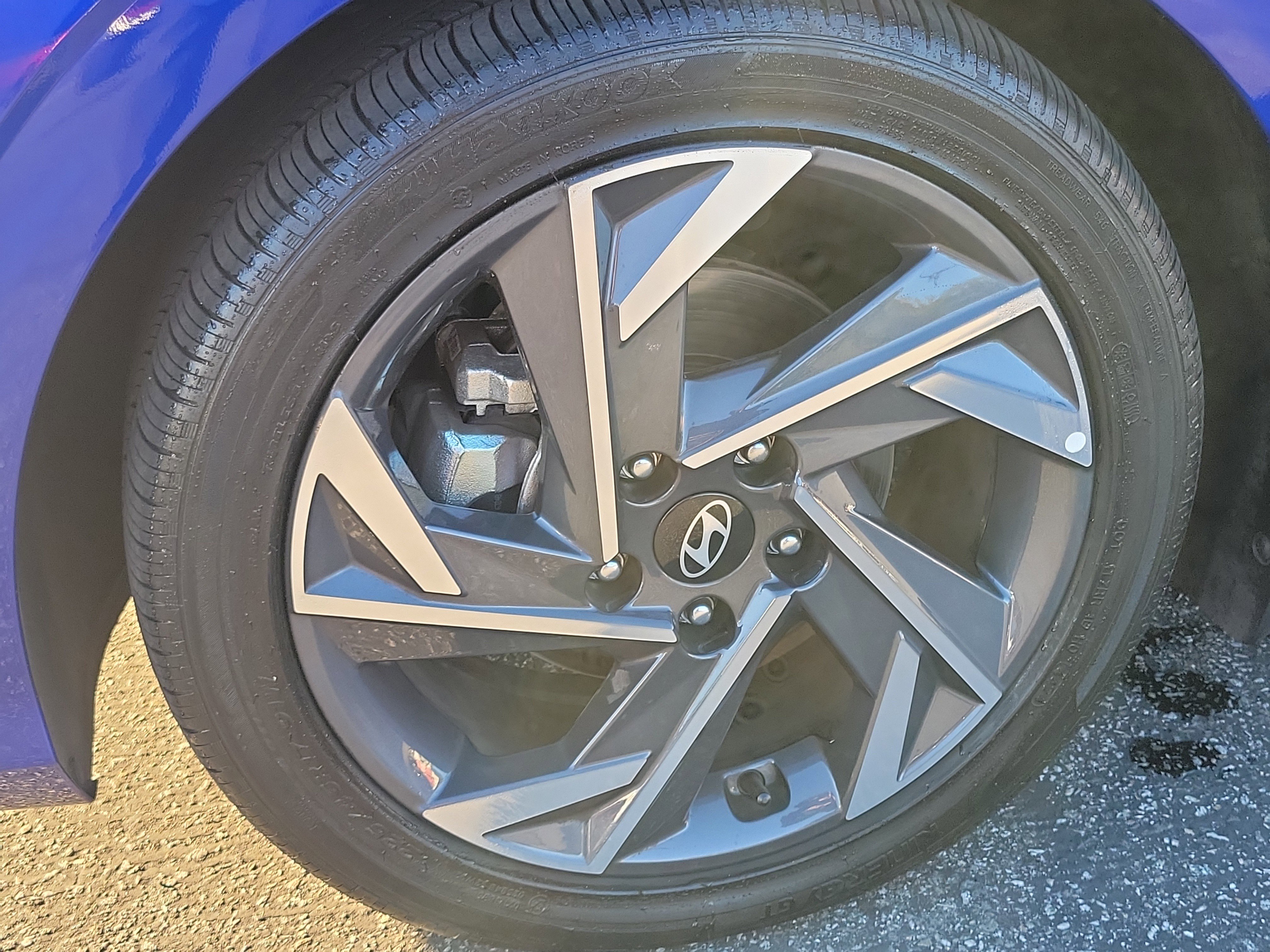 Certified 2025 Hyundai Elantra SEL image 26