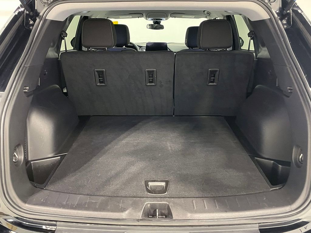 Used 2025 Chevrolet Blazer LT image 5