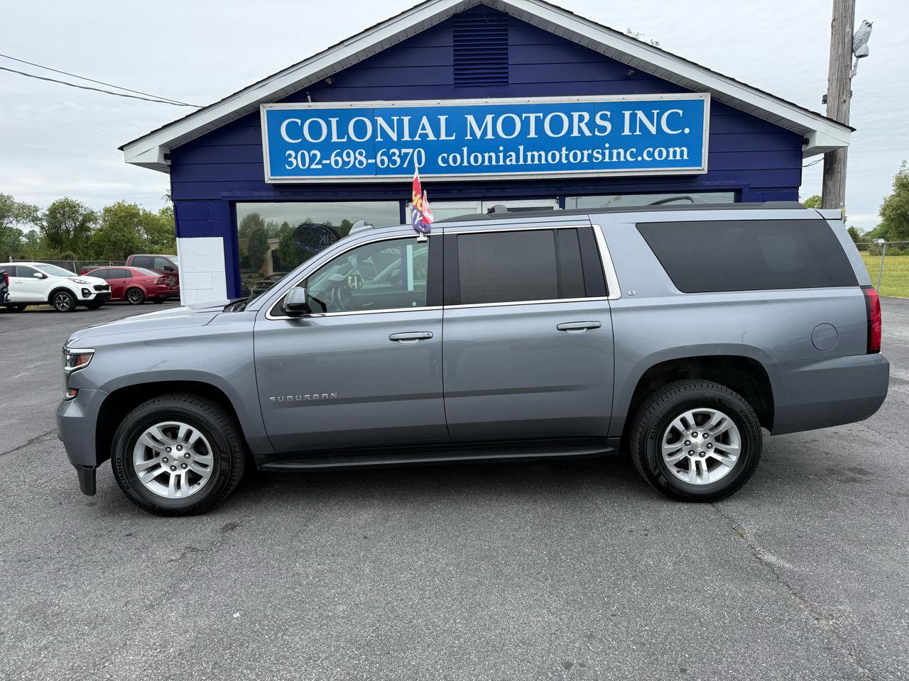 Used 2019 Chevrolet Suburban LT AWD/4WD image 1