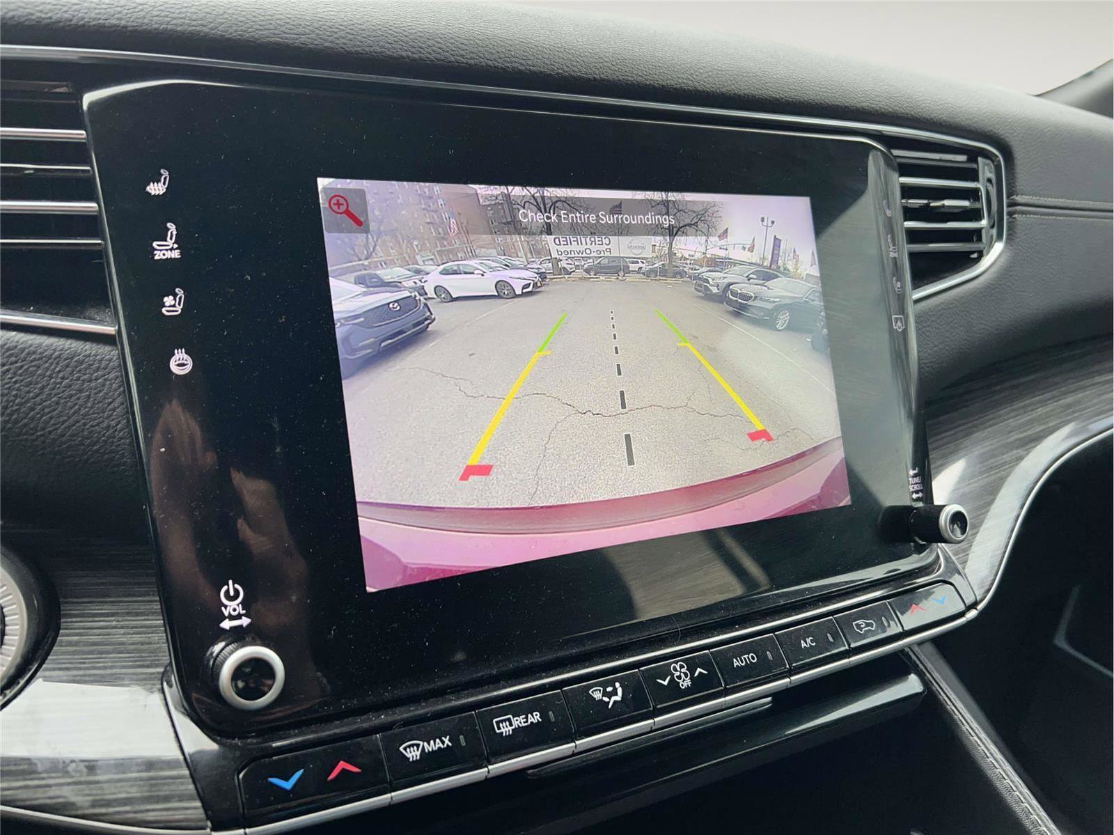 Used 2022 Jeep Wagoneer Series II AWD/4WD image 27