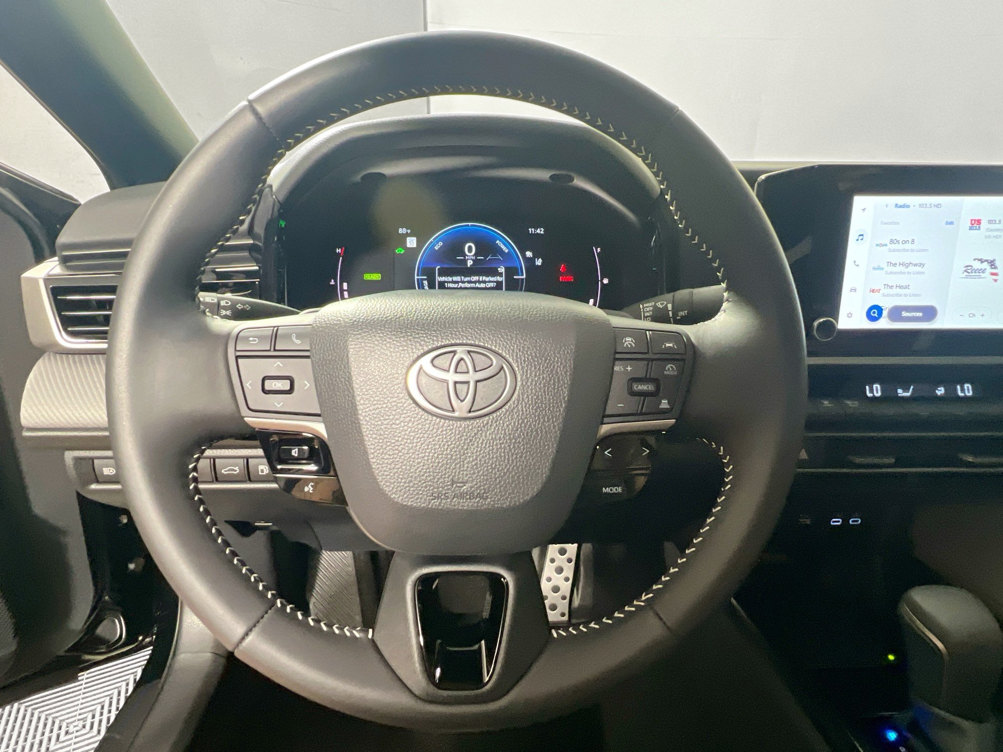 Used 2026 Toyota Camry SE FWD image 17