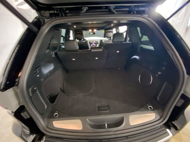 Used 2020 Jeep Grand Cherokee Overland image 12