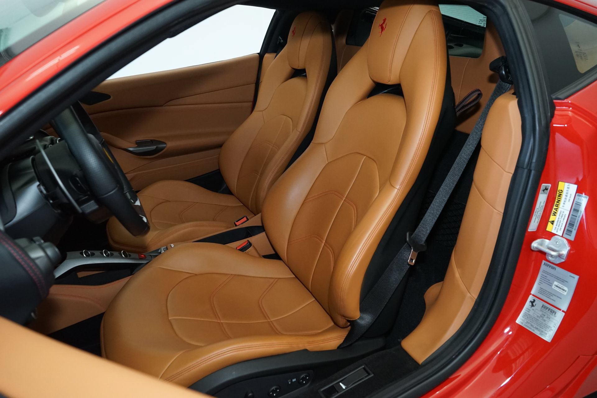 Used 2019 Ferrari 488 GTB RWD image 9