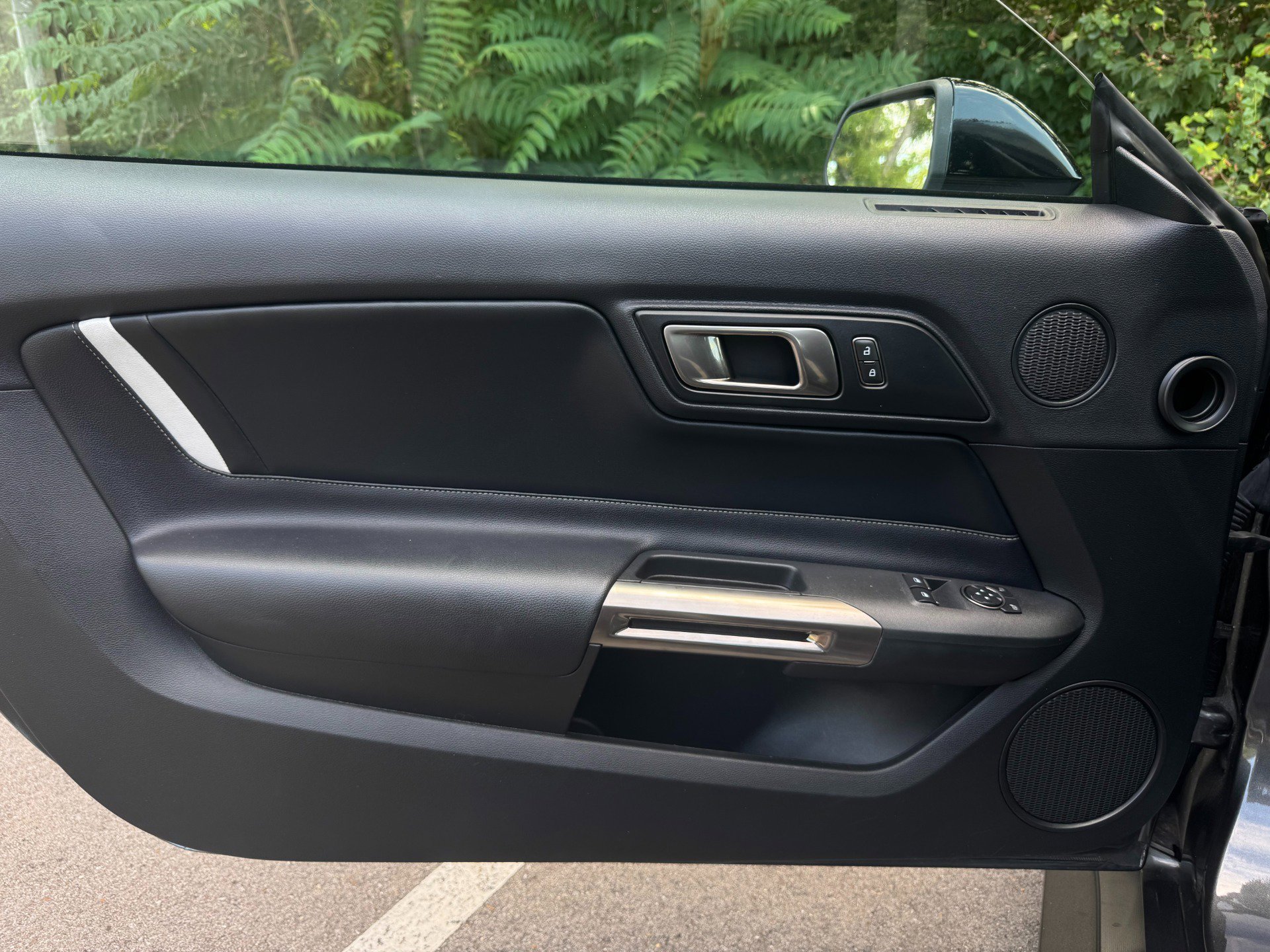 Used 2020 Ford Mustang Shelby GT500 w/ Technology Package image 77