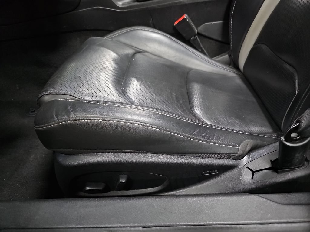 Used 2020 Chevrolet Camaro SS RWD image 17