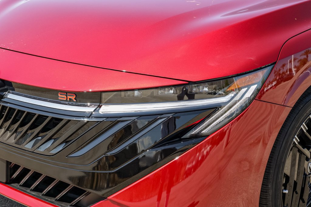 New 2027 Nissan Sentra SR FWD image 11