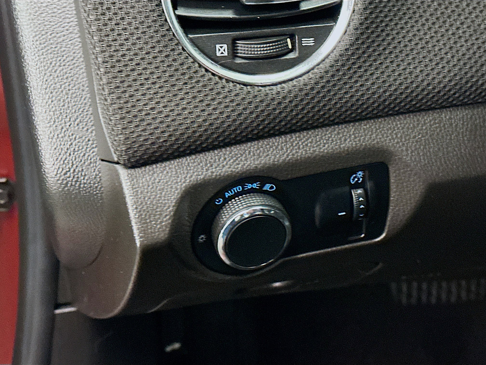 Used 2012 Chevrolet Cruze LT w/ All-Star Edition image 17