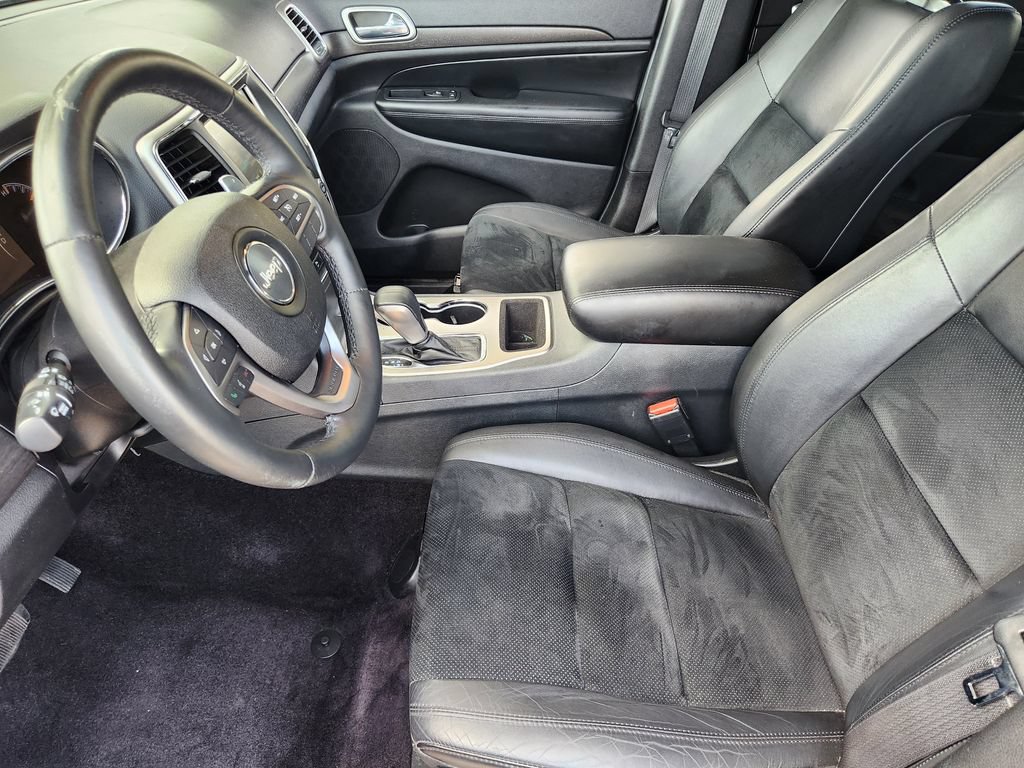 Used 2017 Jeep Grand Cherokee Altitude RWD image 8