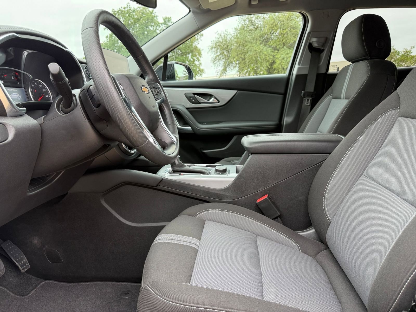 Used 2025 Chevrolet Blazer LT FWD image 27