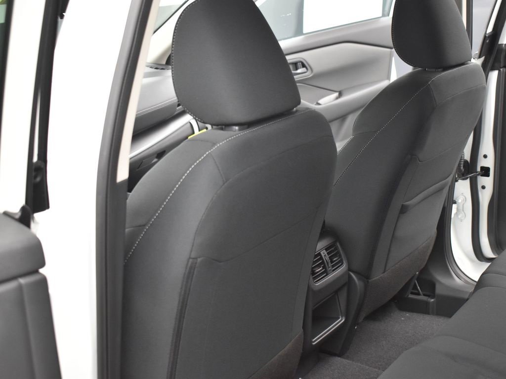 New 2026 Nissan Rogue S image 18