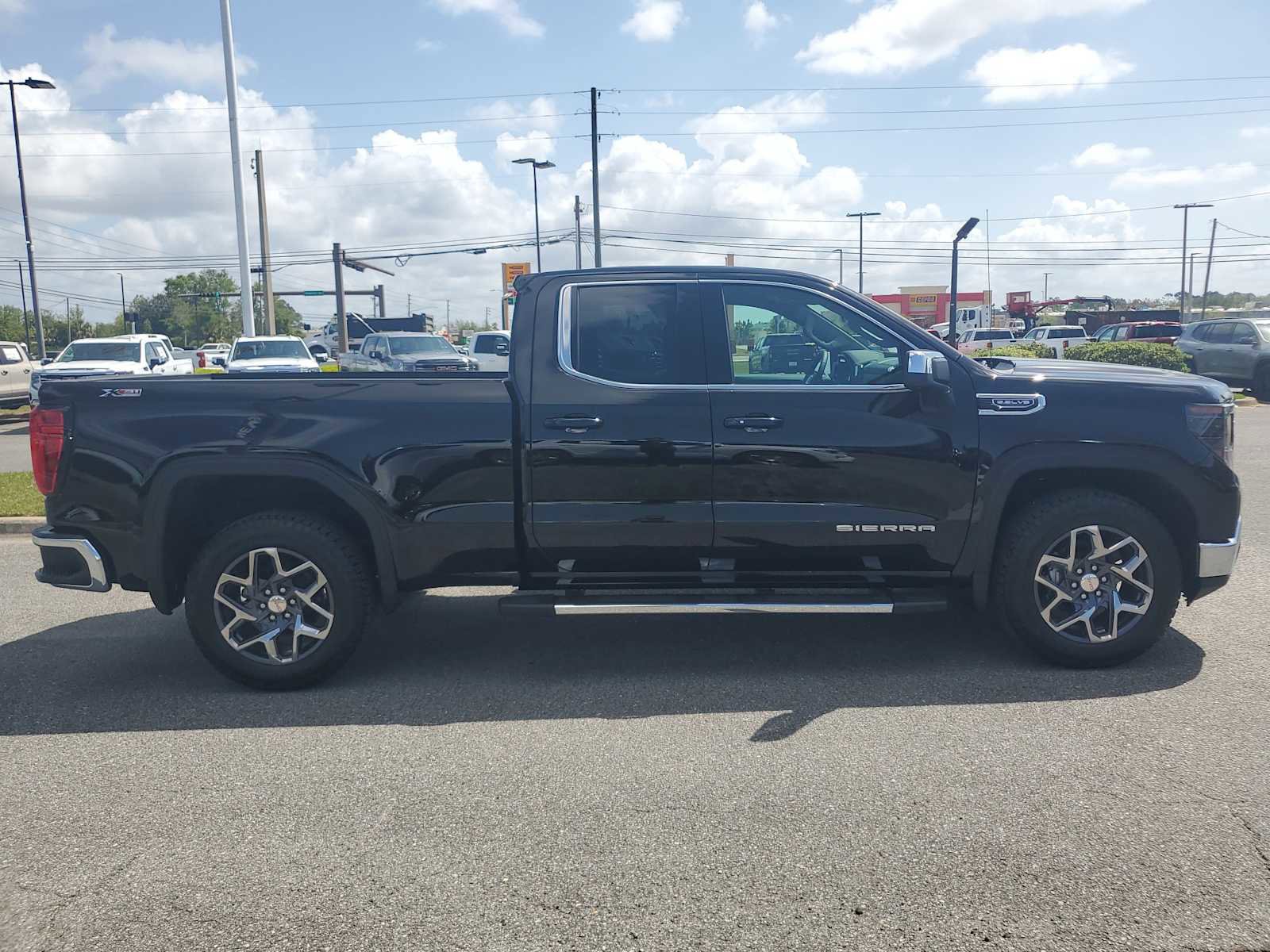 New 2026 GMC Sierra 1500 SLE w/ X31 Off-Road Package image 7