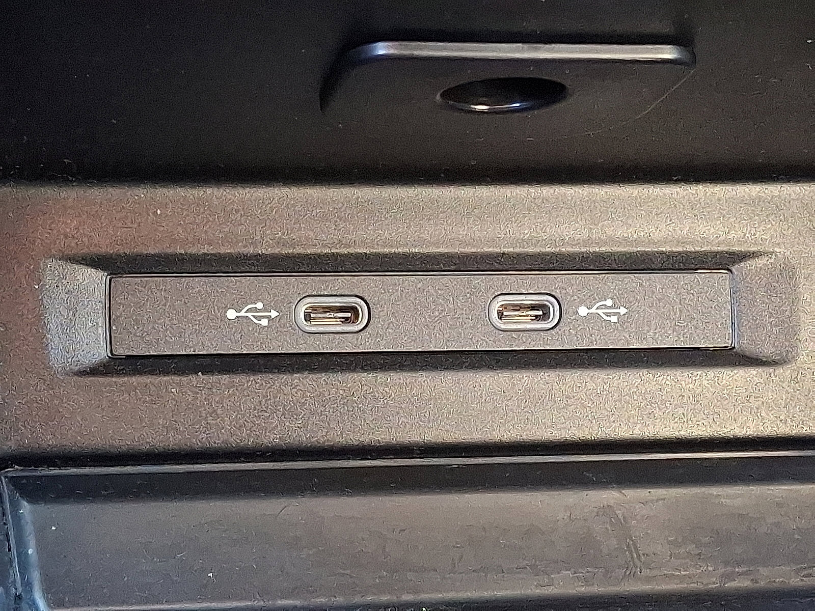 Used 2024 Volkswagen Tiguan SE R-Line image 25