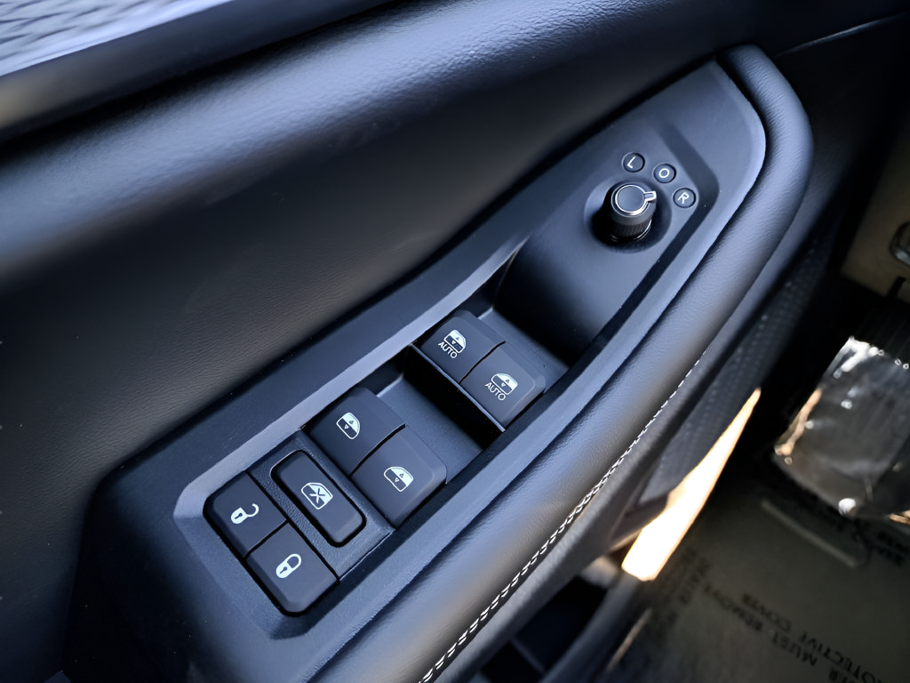 New 2026 Jeep Grand Cherokee Laredo X AWD/4WD image 24