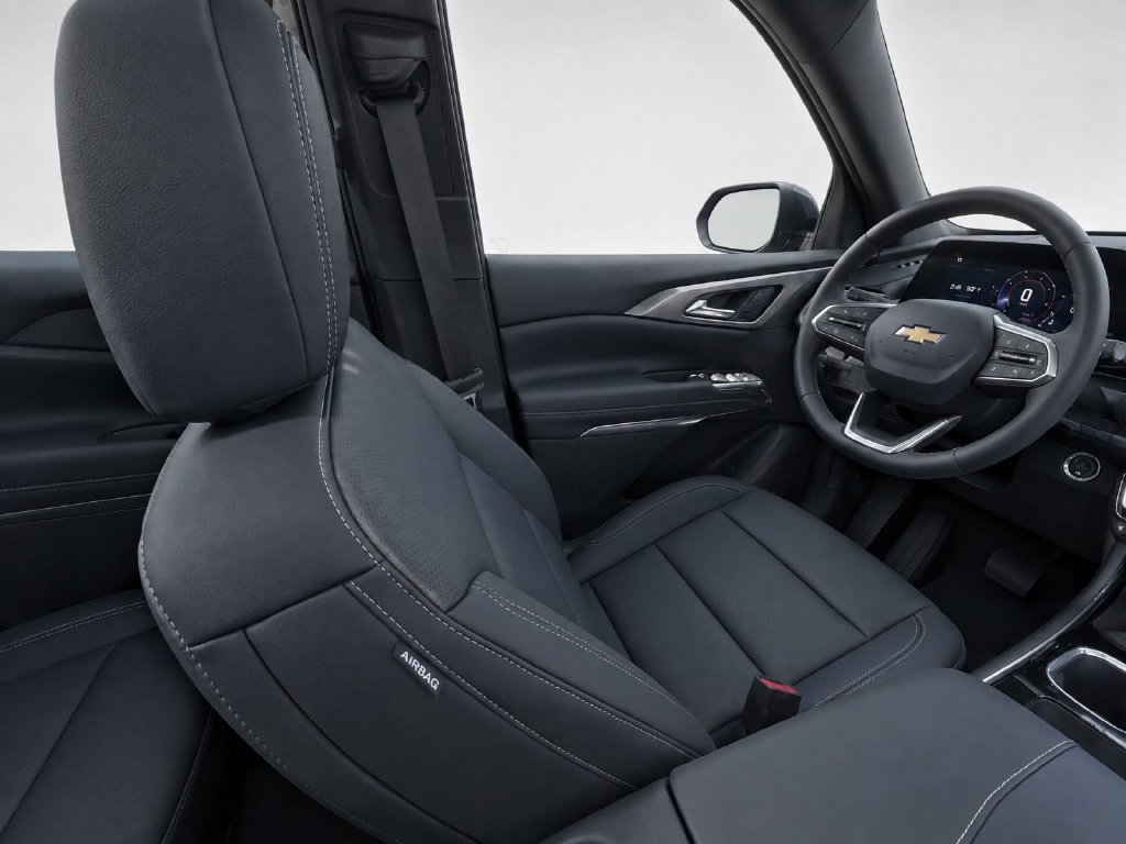 New 2027 Chevrolet Traverse LT w/ Sun and Wheel Package FWD image 28