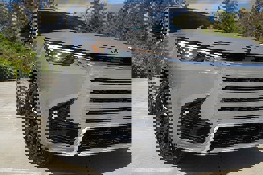 New 2026 Lexus TX 500h AWD image 4