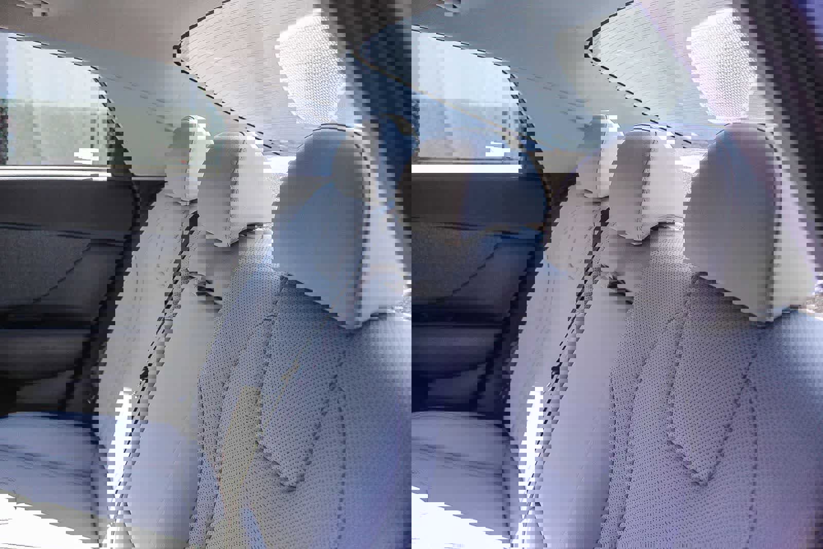 Certified 2023 Hyundai Elantra Limited image 24