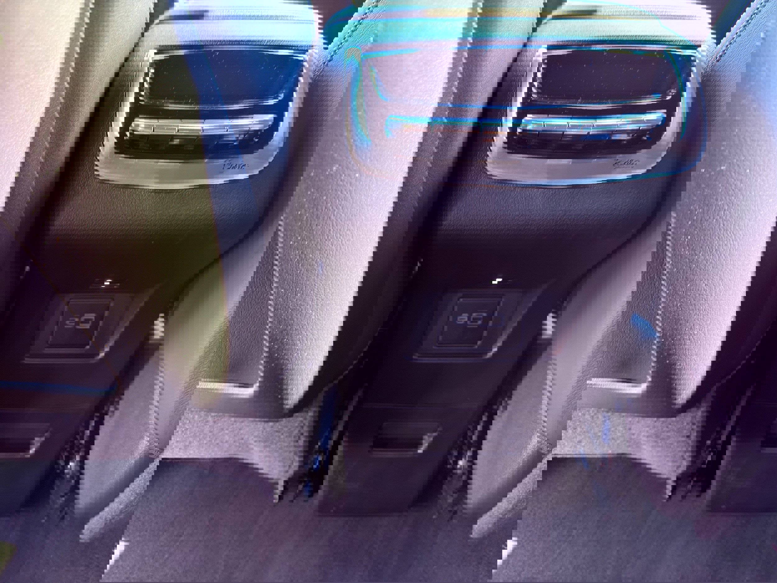 Used 2024 Cadillac XT6 Premium Luxury image 24