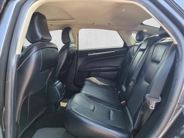 Used 2020 Ford Fusion Titanium AWD/4WD image 18