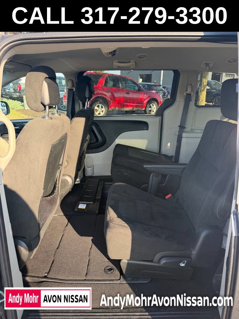 Used 2016 Dodge Grand Caravan SXT FWD image 9