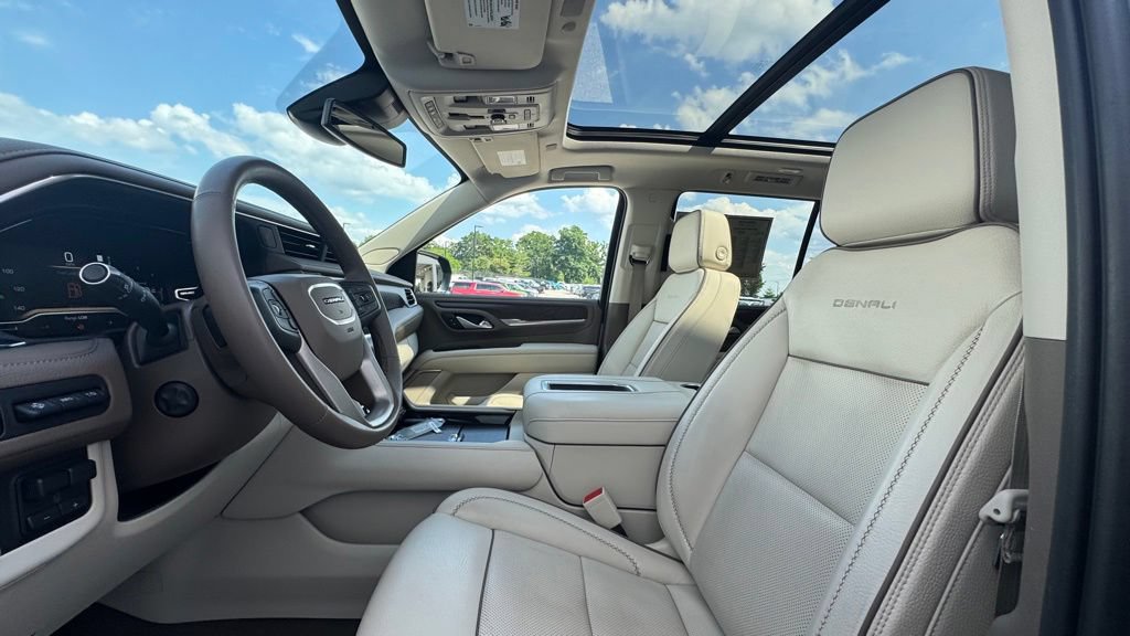 Used 2023 GMC Yukon Denali w/ Max Trailering Package AWD/4WD image 24