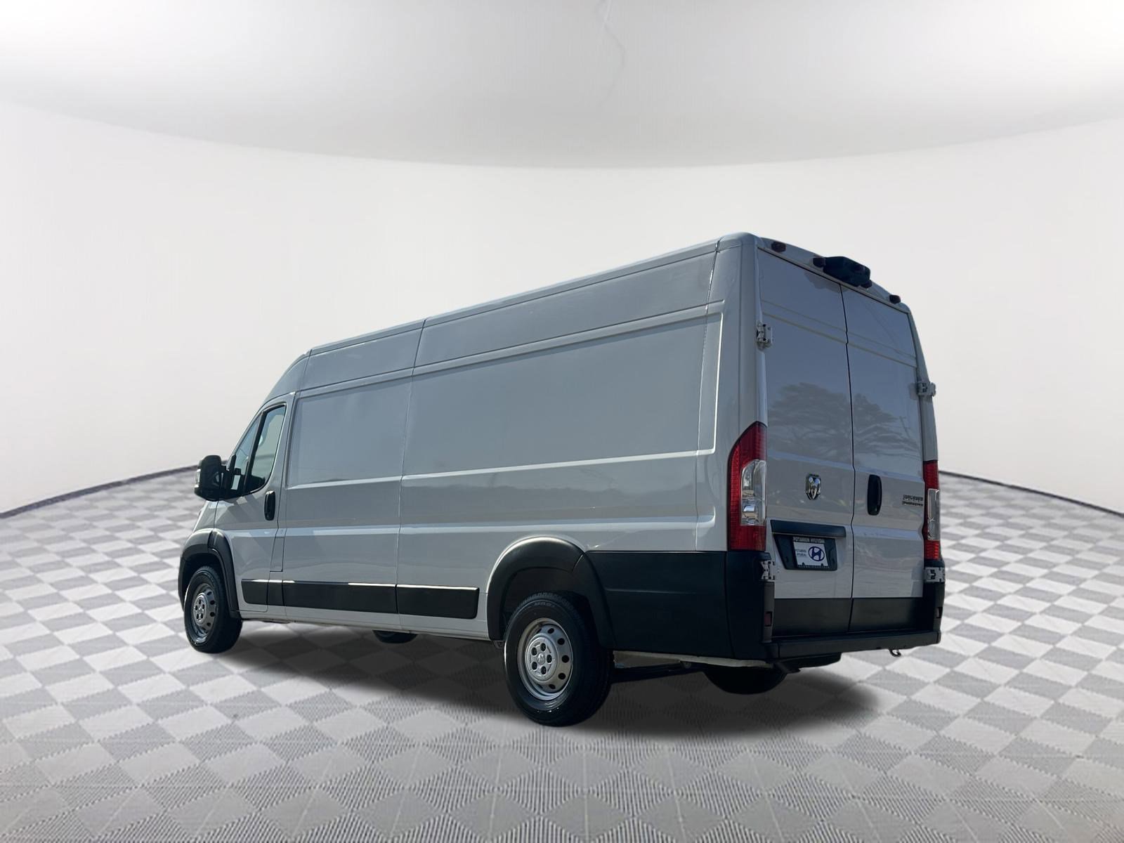 Used 2023 RAM ProMaster 3500 w/ Driver Convenience Group image 9