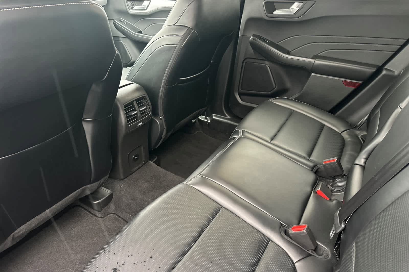 Certified 2025 Ford Escape Platinum image 4