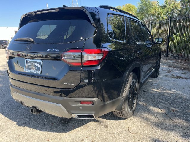New 2026 Honda Pilot Touring image 5
