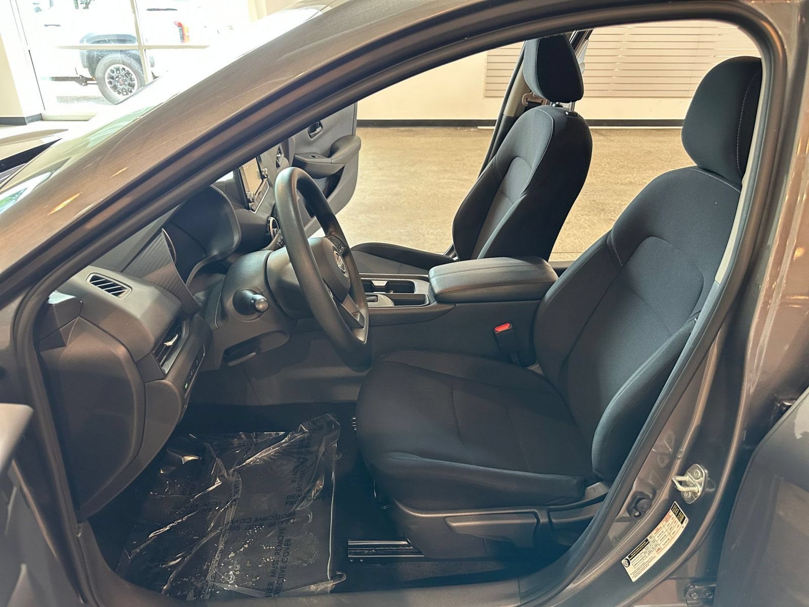 Used 2025 Nissan Sentra S FWD image 25