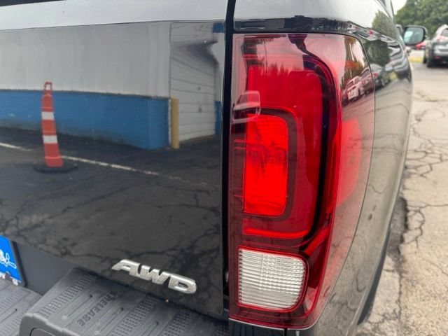 Used 2023 Honda Ridgeline Sport image 11