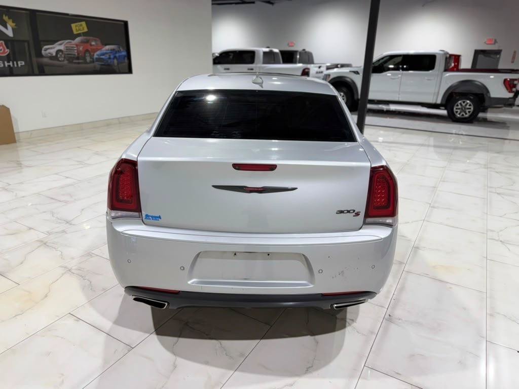 Used 2023 Chrysler 300 S RWD image 9