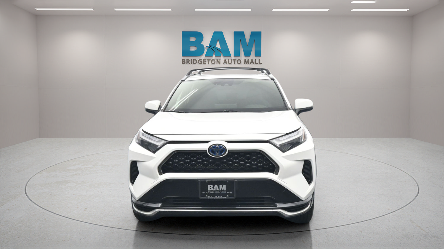 Used 2023 Toyota RAV4 SE w/ Weather & Moonroof Package AWD/4WD image 2