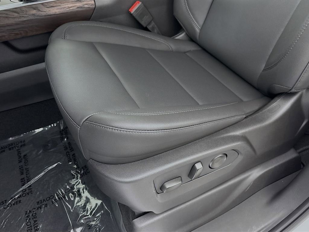New 2026 GMC Sierra 1500 SLT w/ SLT Premium Package image 19