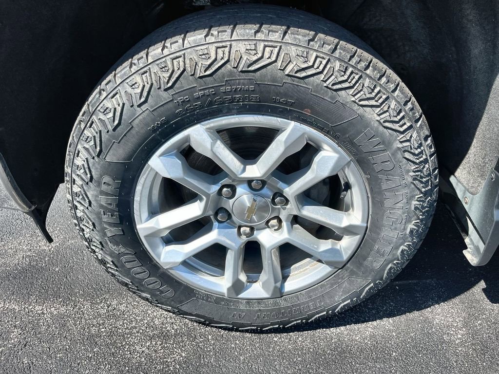 Used 2023 Chevrolet Silverado 1500 LT image 32