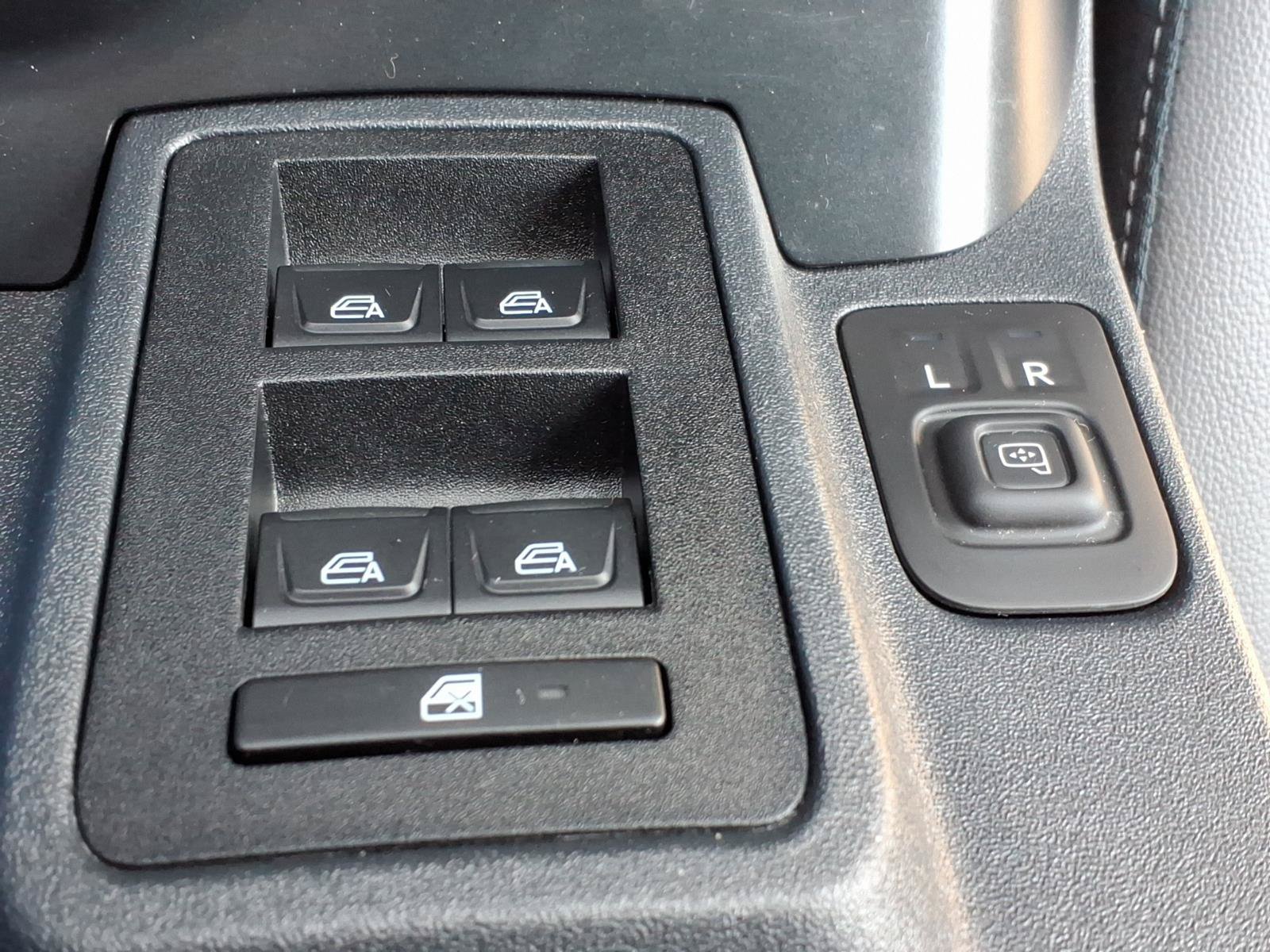 Used 2024 Ford Bronco Outer Banks AWD/4WD image 22