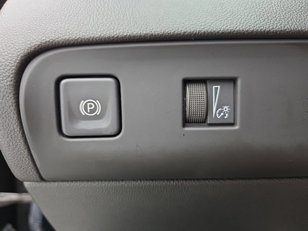 Used 2023 Buick Enclave Essence w/ Experience Buick Package AWD/4WD image 25