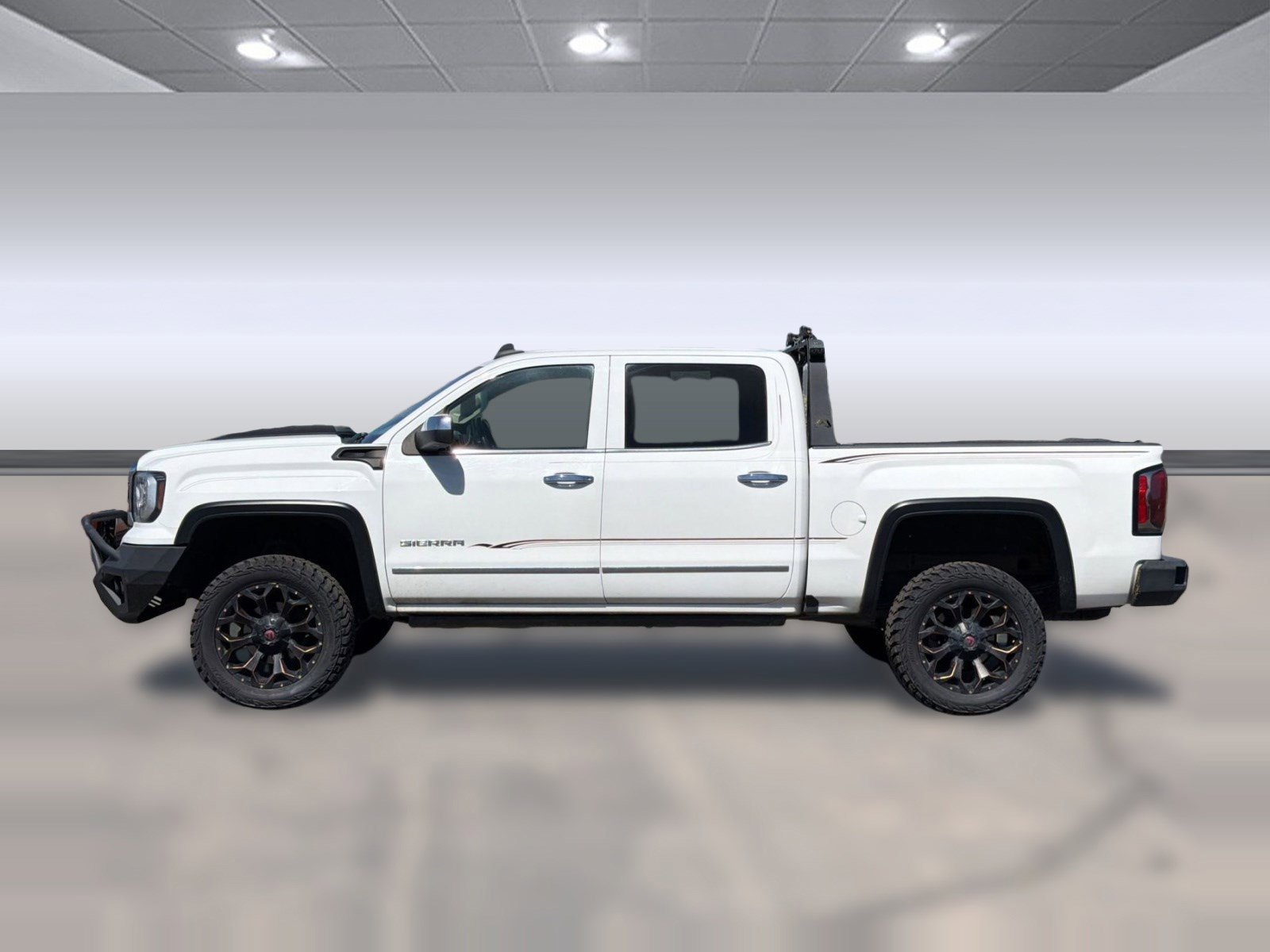 Used 2018 GMC Sierra 1500 SLT w/ SLT Premium Package AWD/4WD image 2