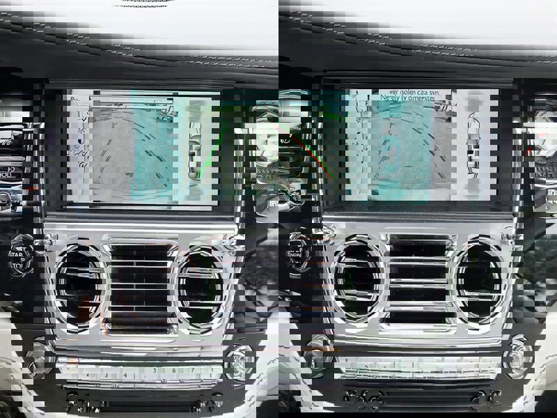 Used 2016 Rolls-Royce Wraith image 25