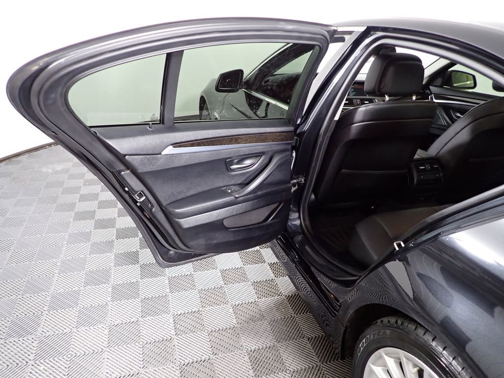 Used 2013 BMW 535i xDrive Sedan image 35