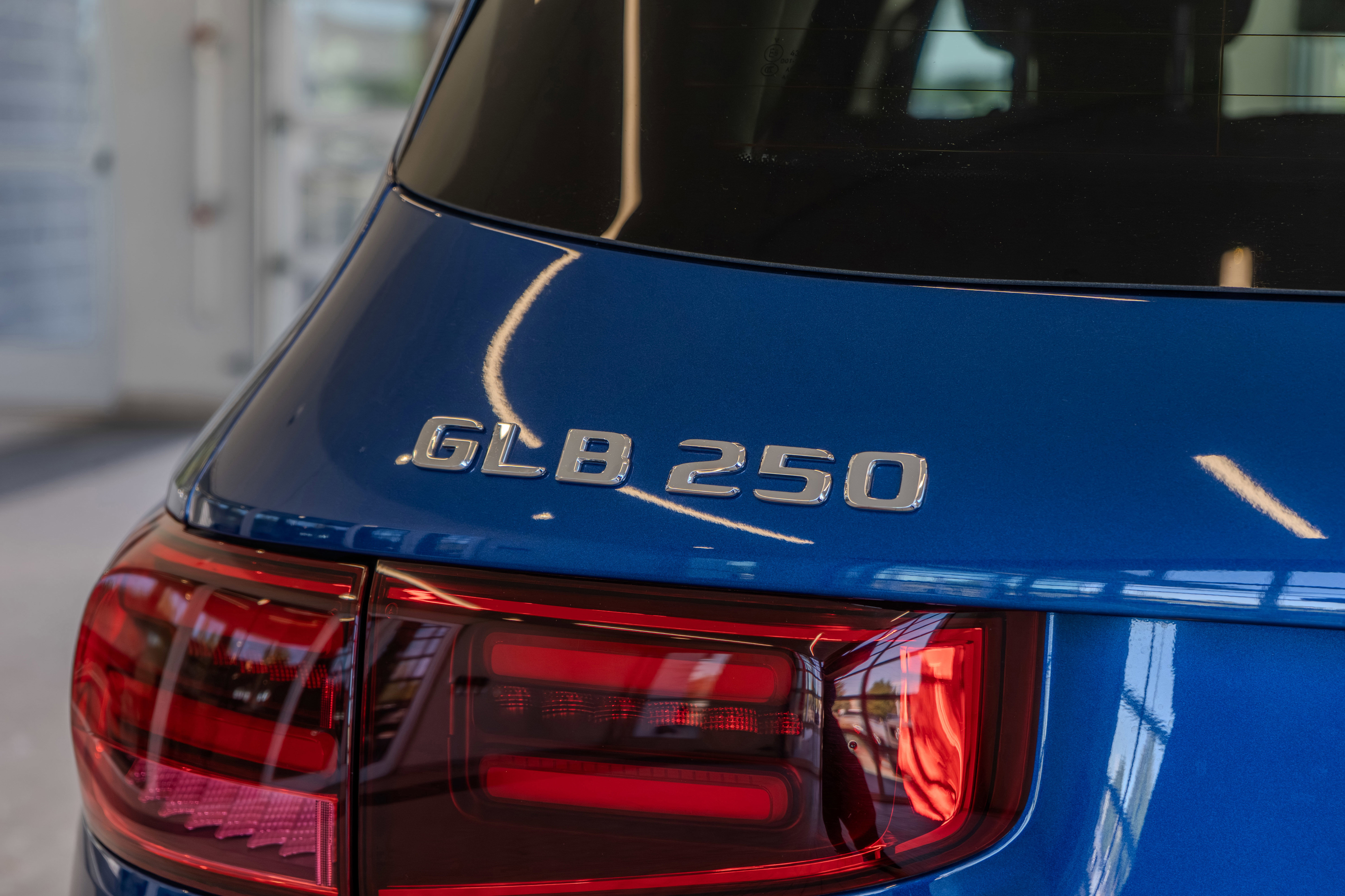 Certified 2025 Mercedes-Benz GLB 250 4MATIC image 22