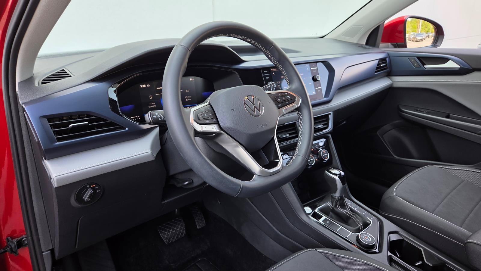 Certified 2024 Volkswagen Taos SE AWD/4WD image 20