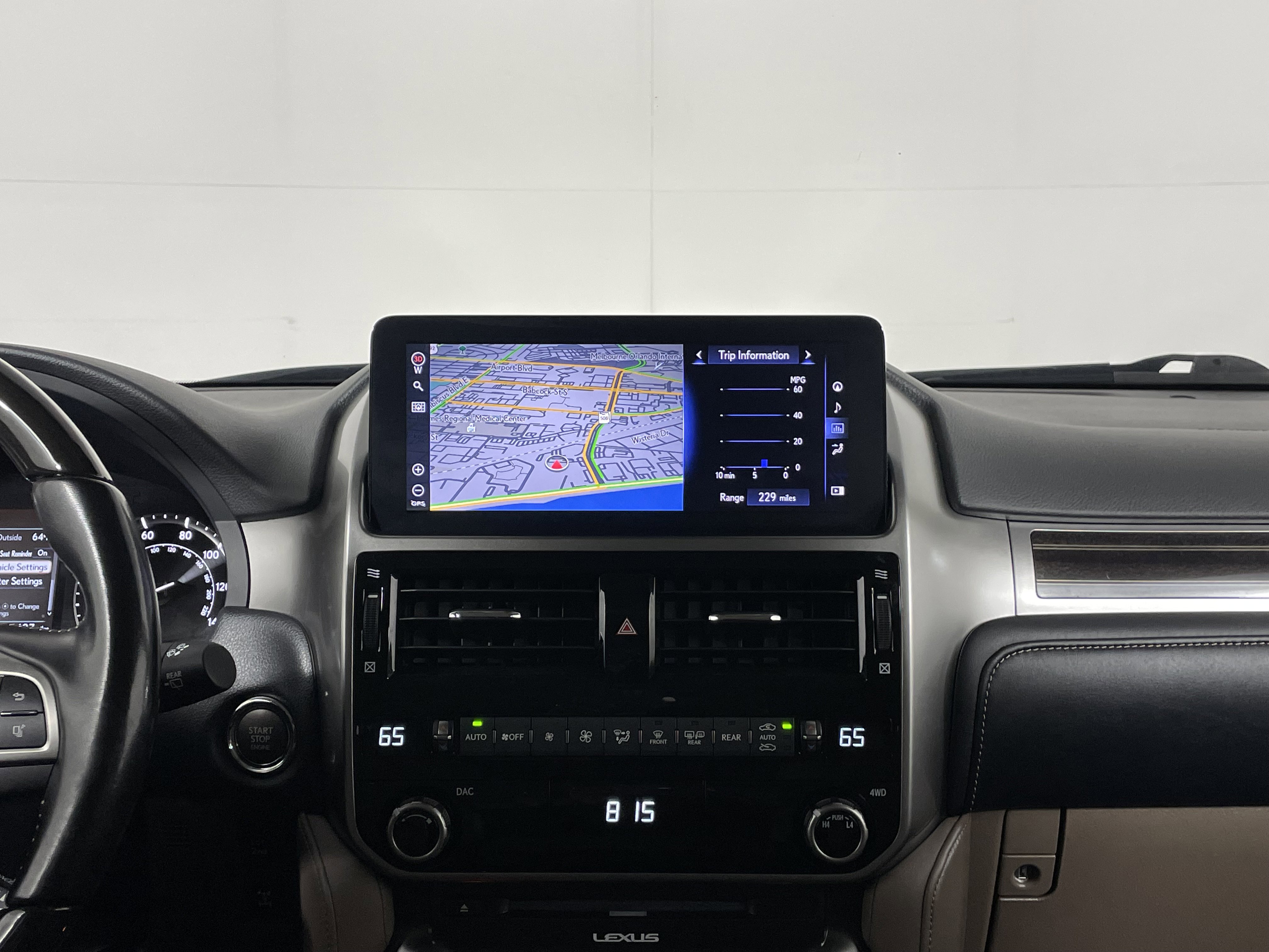 Used 2023 Lexus GX 460 Premium image 17