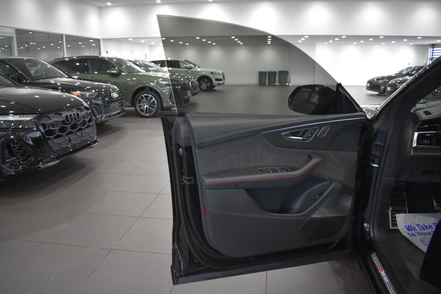 Used 2022 Audi RS Q8 AWD/4WD image 9