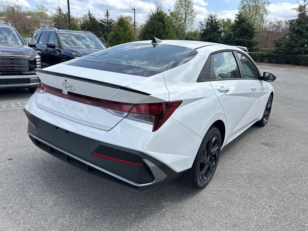 New 2026 Hyundai Elantra Sport image 7