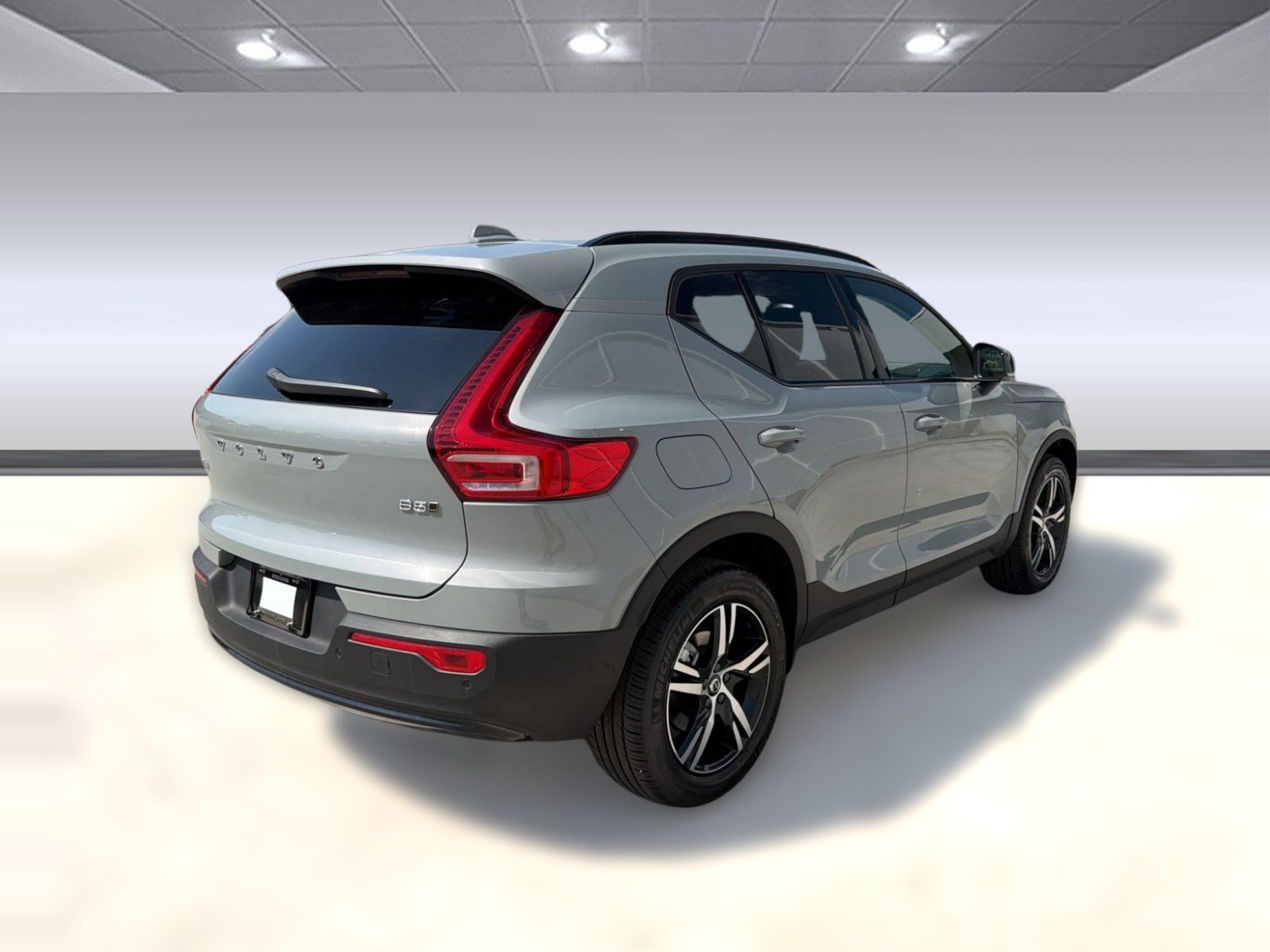 New 2026 Volvo XC40 B5 Core w/ Climate Package AWD/4WD image 9