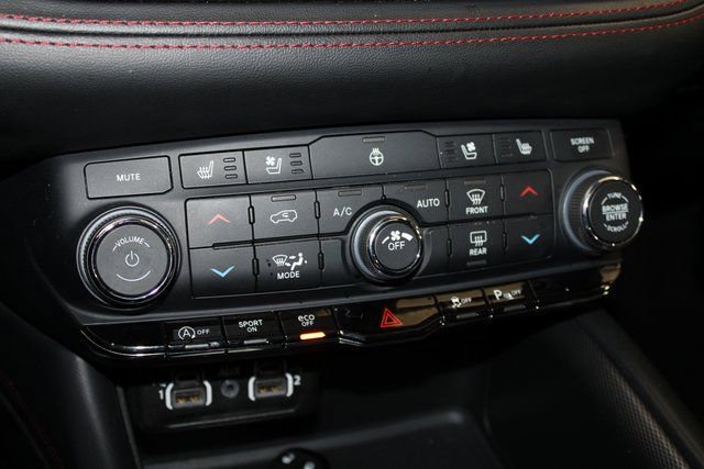 Used 2024 Dodge Durango GT image 19