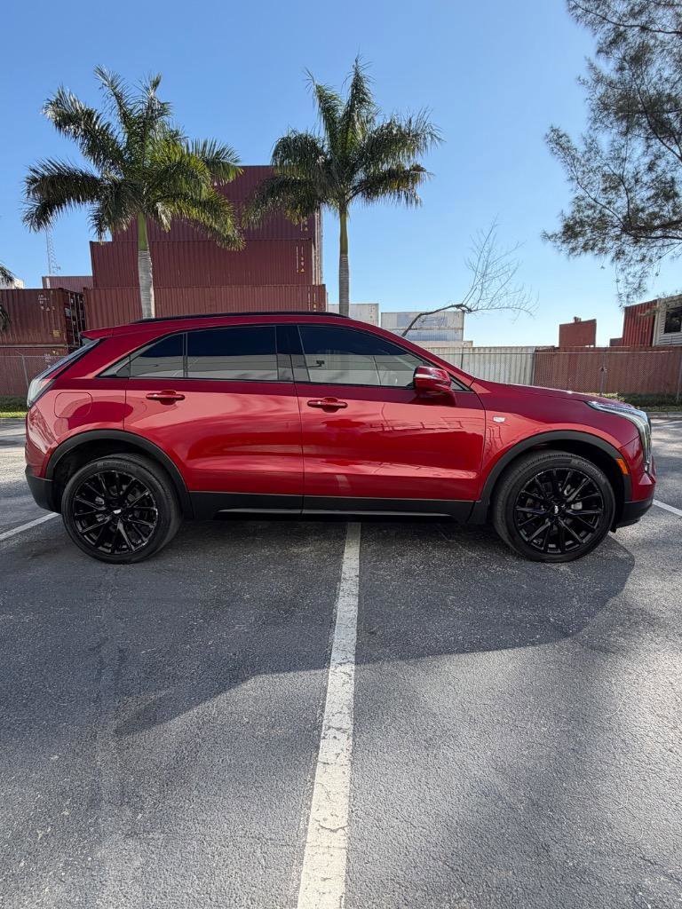 Used 2023 Cadillac XT4 Sport image 4