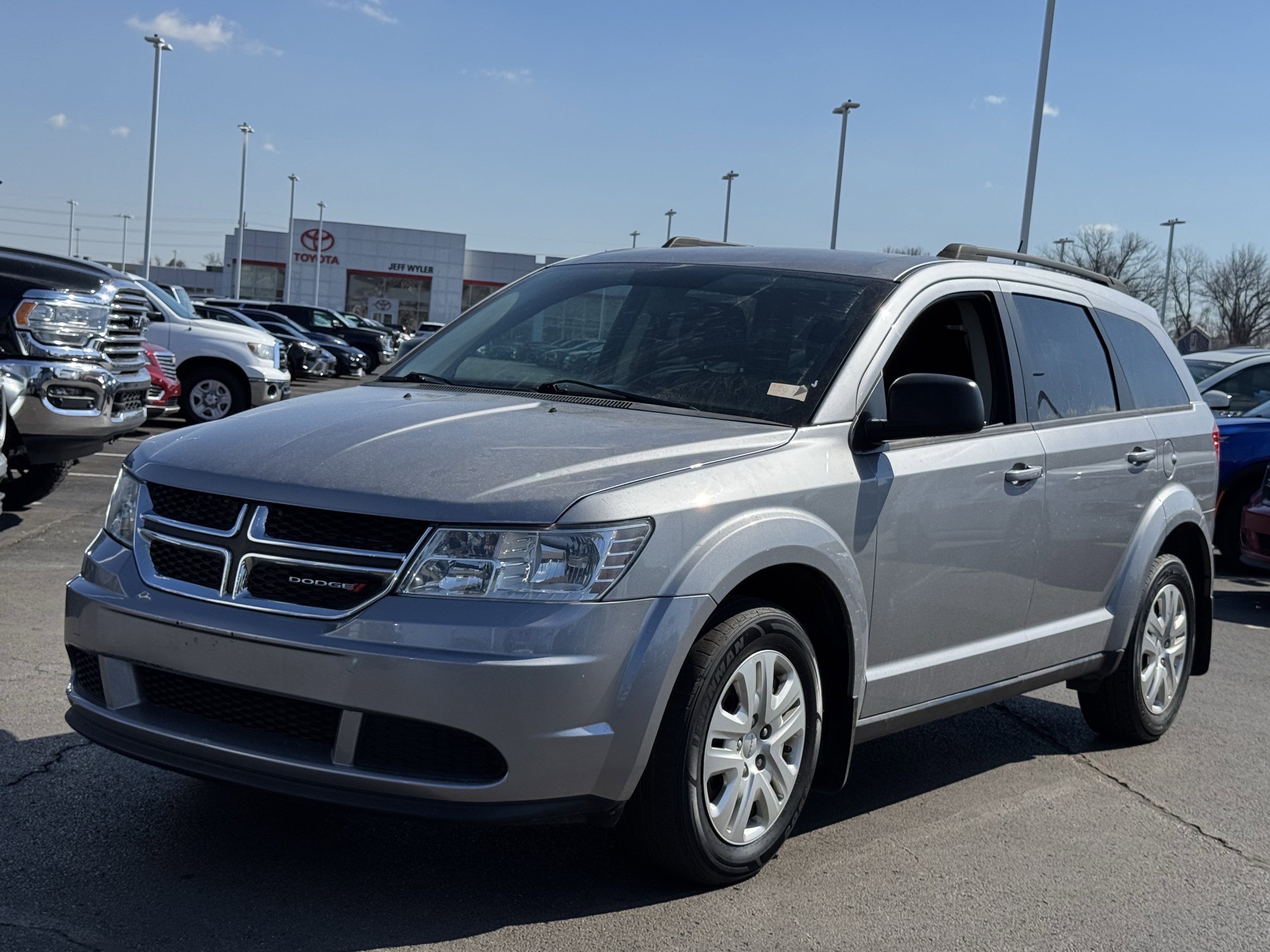 Used 2018 Dodge Journey SE w/ Popular Equipment Group image 12