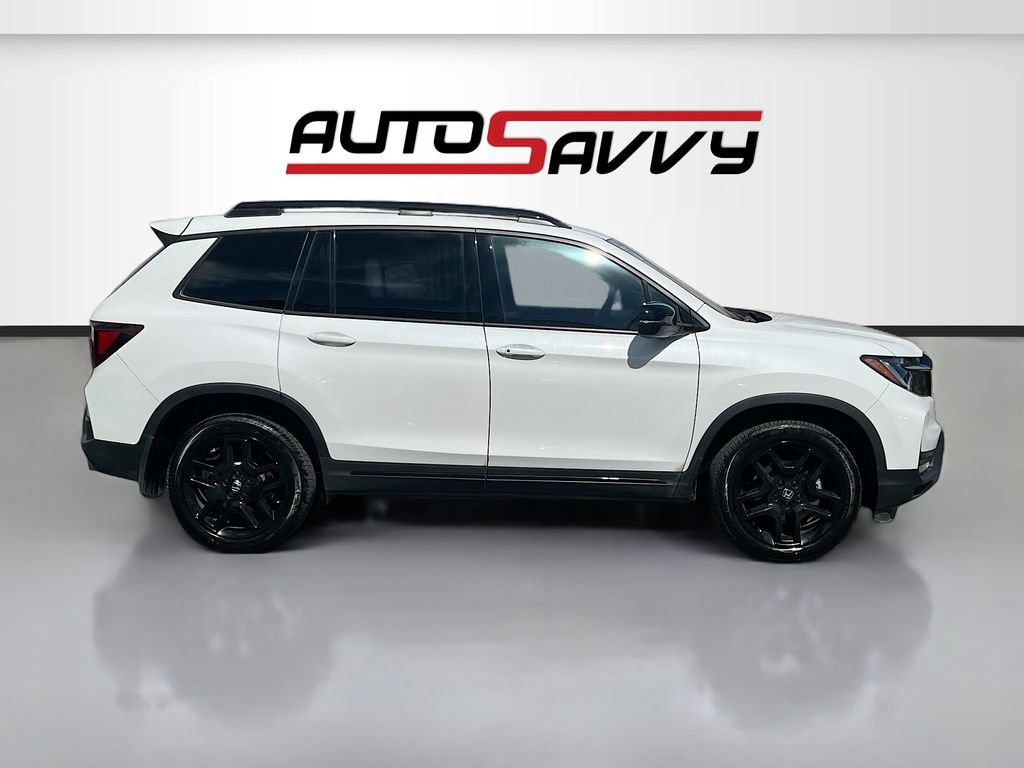 Used 2025 Honda Passport Black Edition image 8