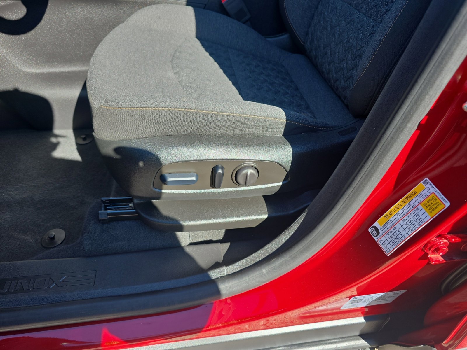 Used 2023 Chevrolet Equinox LT image 14