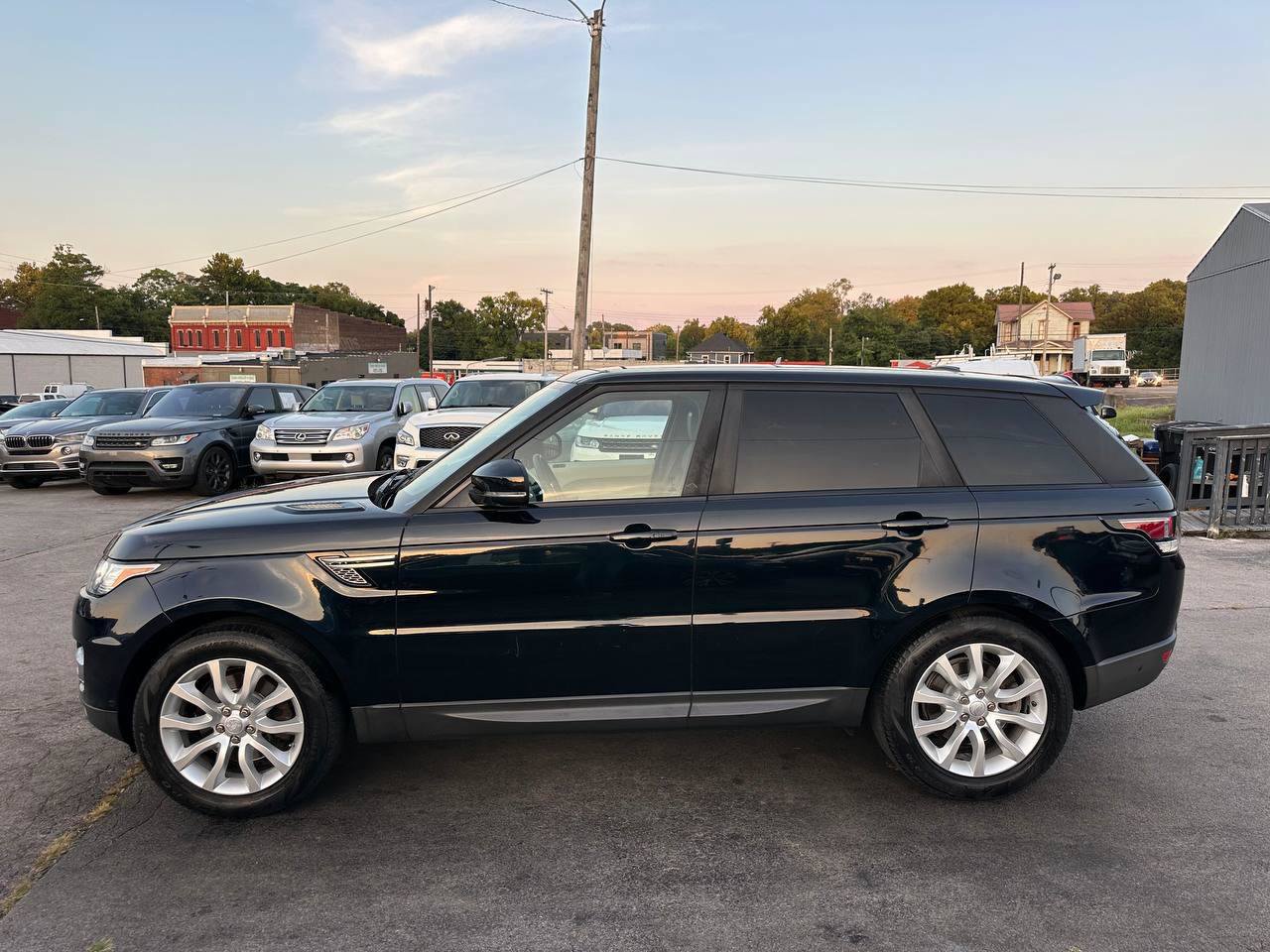 Used 2015 Land Rover Range Rover Sport HSE AWD/4WD image 7